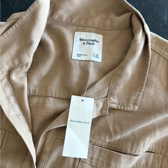 Abercrombie & Fitch Tan Short-Sleeve Jumpsuit - Picture 6 of 7